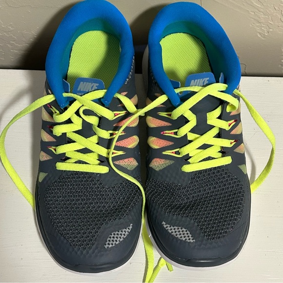 Nike Free 5.0 Running Shoes Boys Size 3.5 - Picture 7 of 7